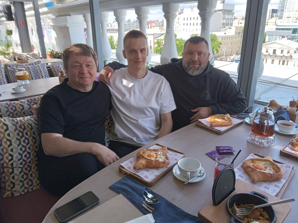 В гостях у Коли.